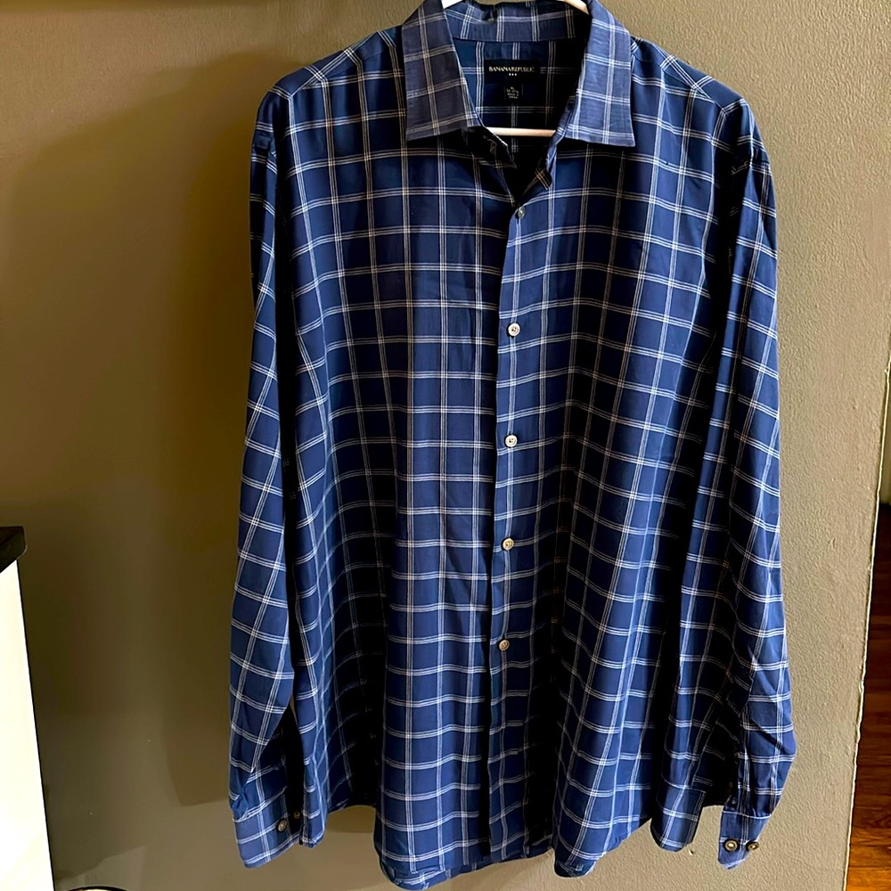 BANANA REPUBLIC LONG SLEEVES BUTTON DOWN DEESS SHIRT